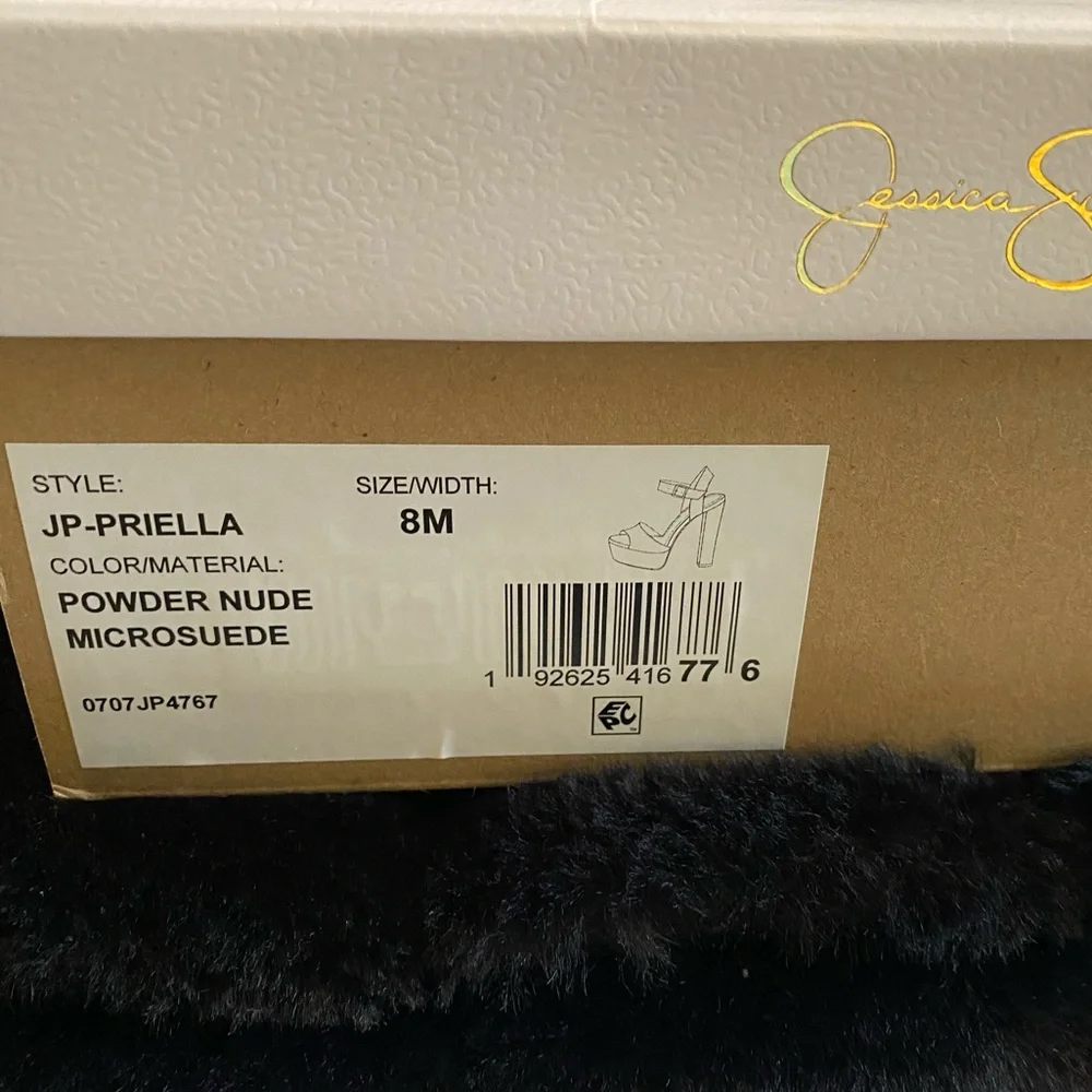 Jessica Simpson brand new